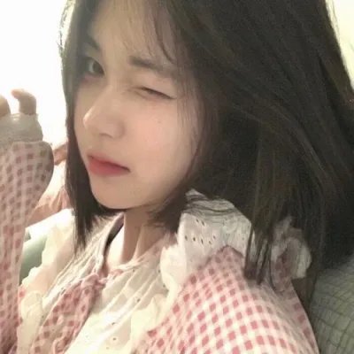 沙滩上的夏娃